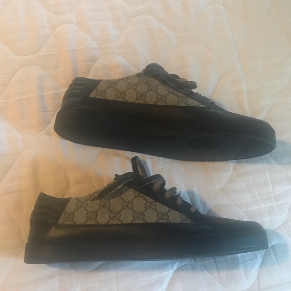 Gucci Sneakers - AUTHENTIC!